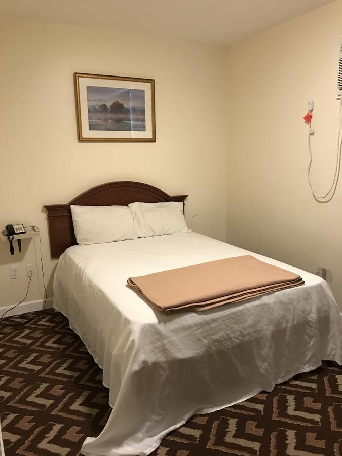 Waterbury Big Apple Motel Exterior foto